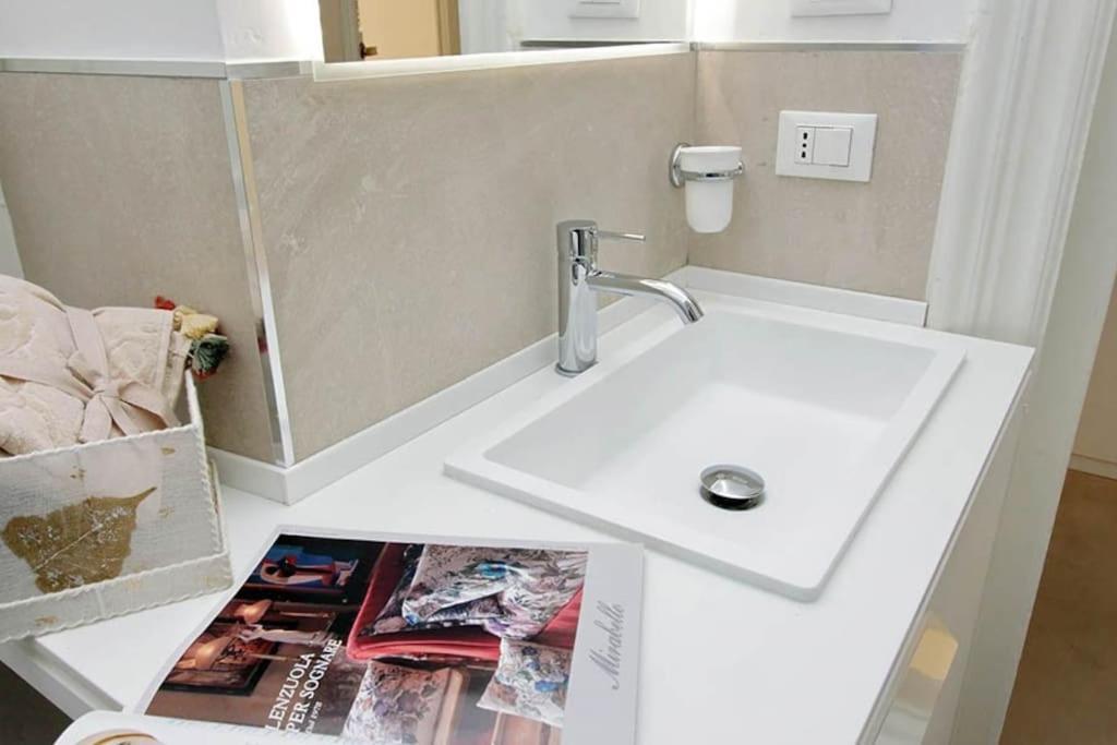 Elegant Apartment In The Heart Of Rome-Navona Area Екстер'єр фото
